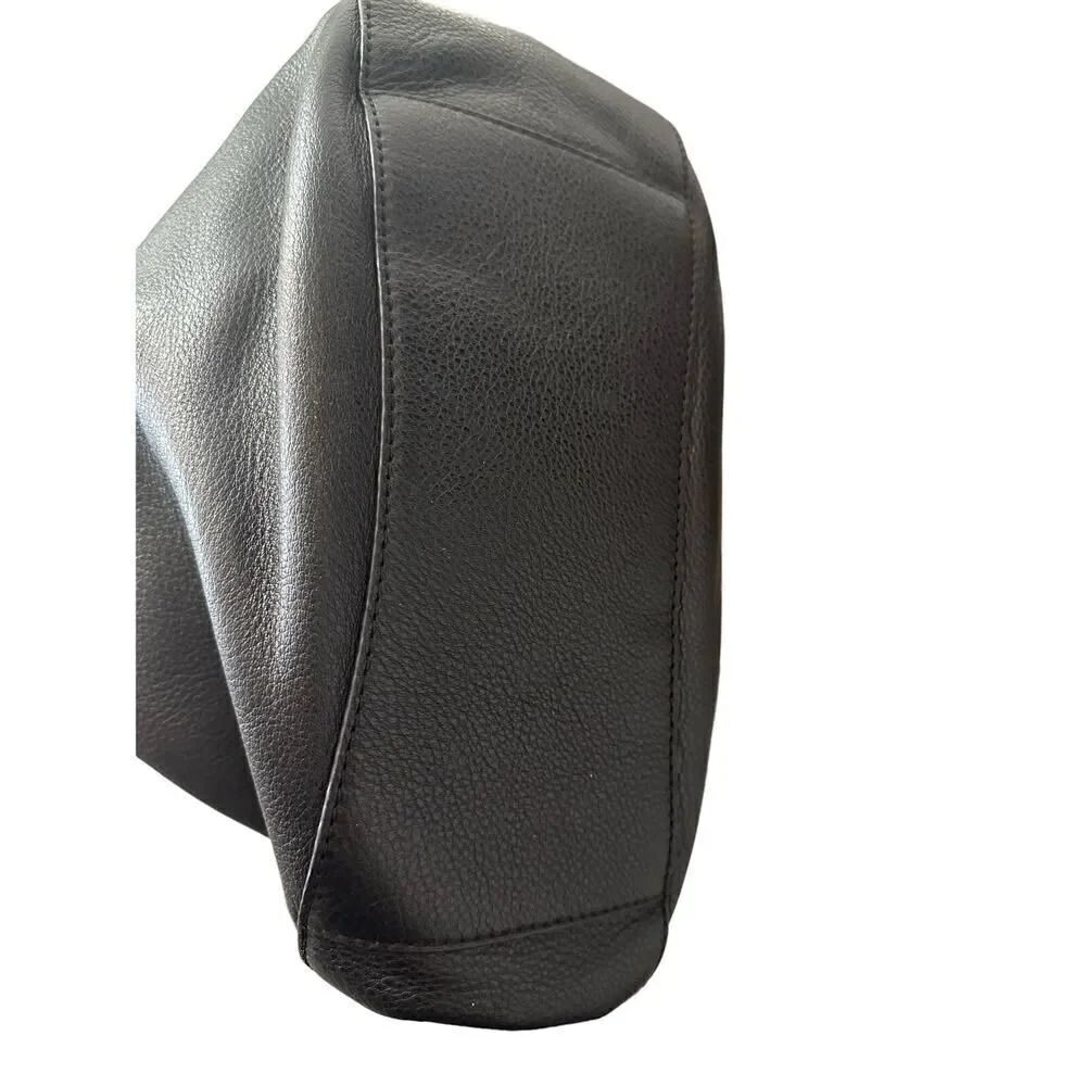 Michael‎ Kors purse - Picture 7 of 9